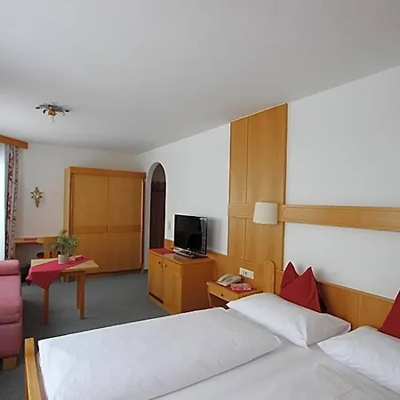 Hotel Garni Bel-ami 3*